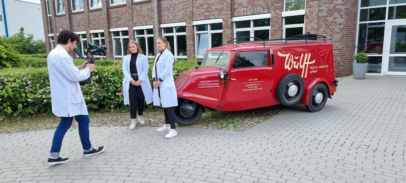 Das Bild zeigt die Energie-Scouts bei der Besten-Ehrung Climate Champions 2022